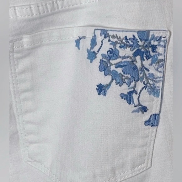 NYDJ White Ankle Embroidered Women’s Jeans Lift & Tuck Technology Size 6 - Picture 4 of 13